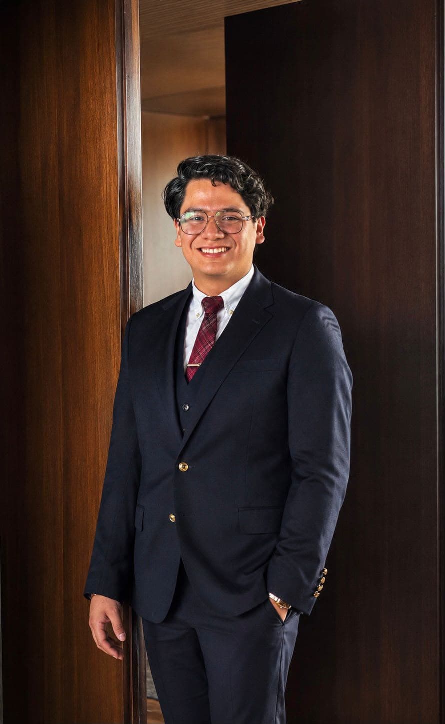 Isaacs Sánchez — Corporativo · Inversión extranjera